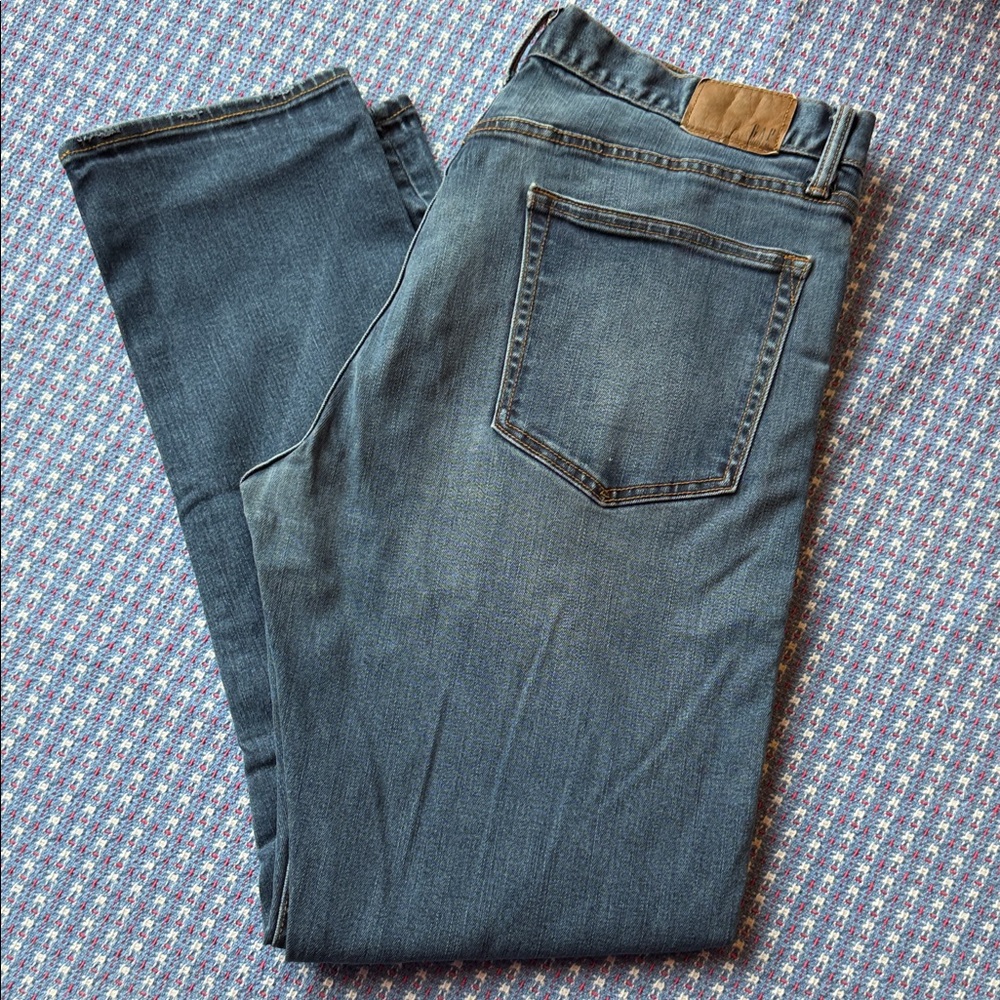 GAP Men's Medium Blue Athletic stretch denim Jeans sz 34x32